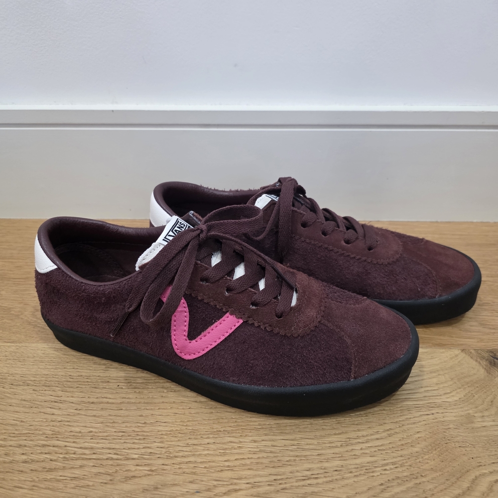 Vans Sport Low Suede sneakers in a burgundy/brown and pink colorway Size 8